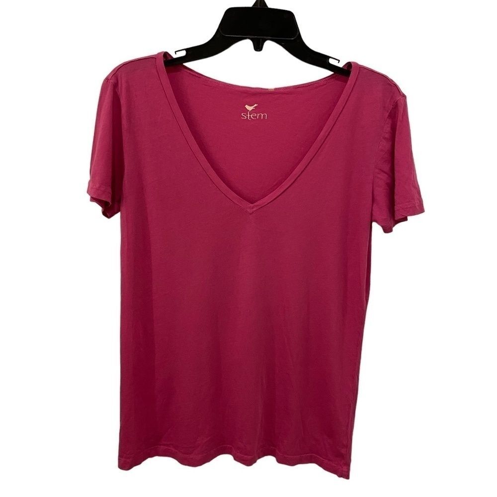 Stem Organic Cotton V-Neck Tee Medium M Pink Fuchsia Short Sleeve T-Shirt Top